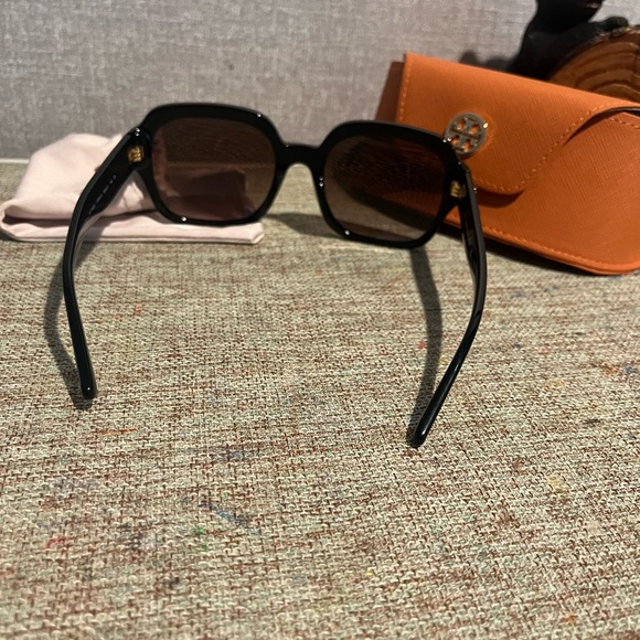 TORY BURCH
Women's Polarized Sunglasses, TY7143U - Picture 6 of 9